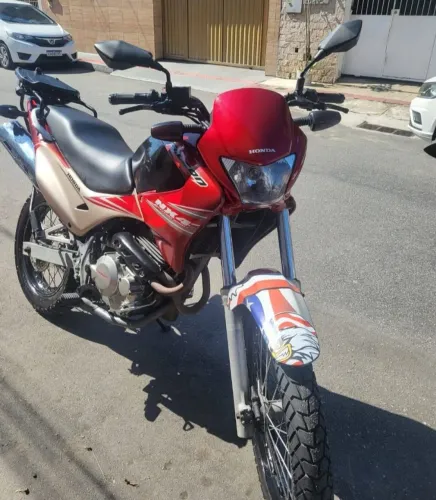 Excelente moto  vendendo abaixo da tabela fip.WatsApp: *