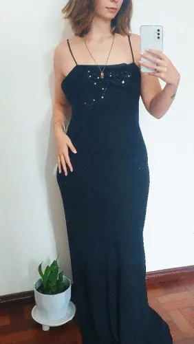 Vestido M preto longo com detalhe brilhante no peito- perfeito para eventos, festas