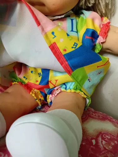 Boneca quem me quer apenas roupas