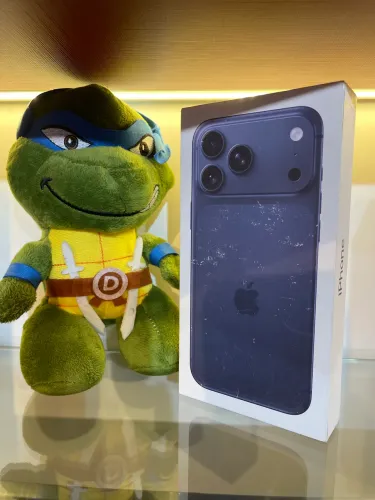 Lançamento iphone 17 pro Max 256giga azul lacrado esim