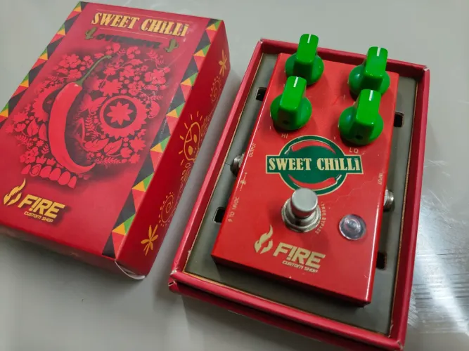 Pedal de Guitarra FIRE Custom Shop Sweet Chilli (OverDrive) em estado de ZERO