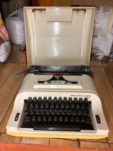 Máquina de Escrever Spery Remington