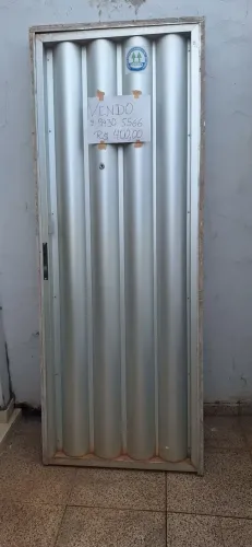 portão medindo 80cm de largura por 2,10m altura (80 X 2,10)