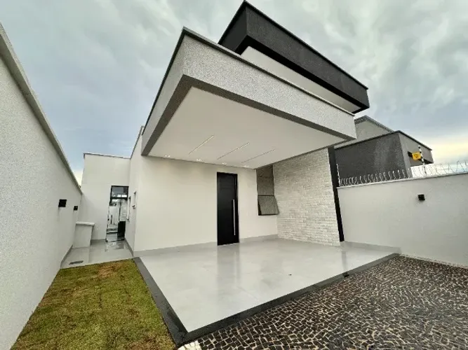 CASA | 186m² | 4 SUÍTES | PISCINA
