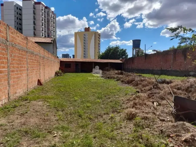 AM Terreno bem localizado zona leste