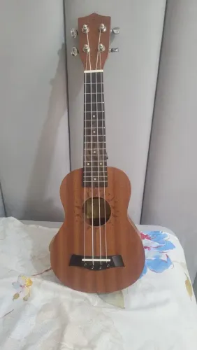 Ukulele aloha estado de novo.