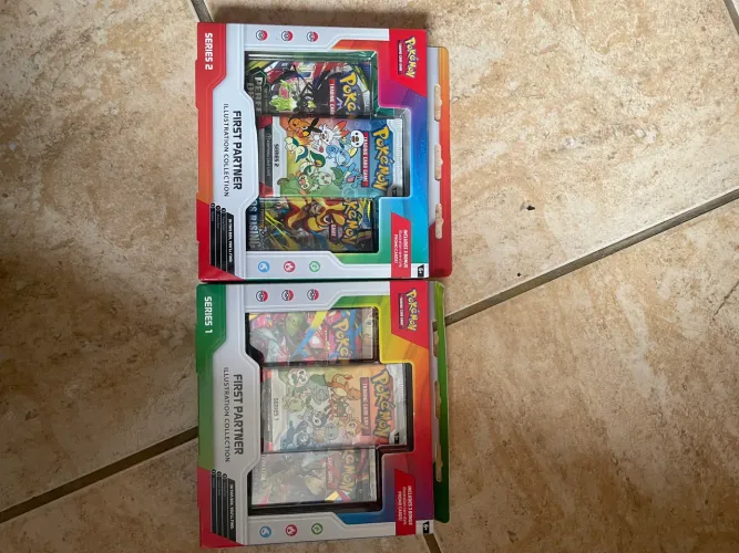 Parceiro Inicial Pokémon série 1 e 2 em Inglês