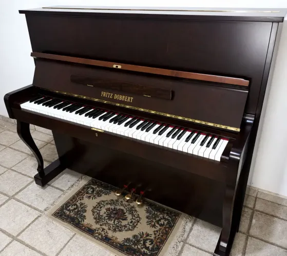 PIANO FRITZ DOBBERT RESTAURADO