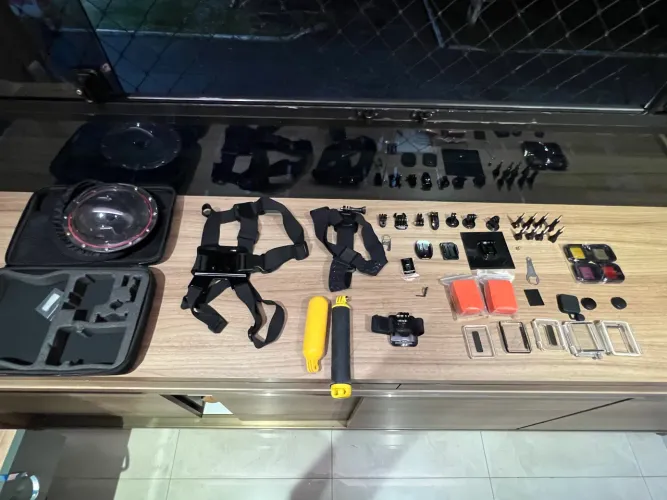 Mega Kit GoPro Completo: Dome Port, Peitoral, Flutuador, Suportes e Maleta