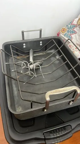 Tabuleiro assadeira grande com grelha e garfos 42 cm usado