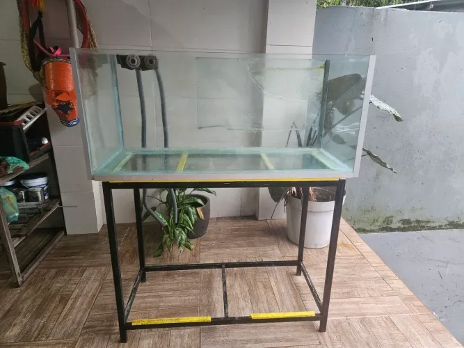 Aquário jumbo 240l com base.