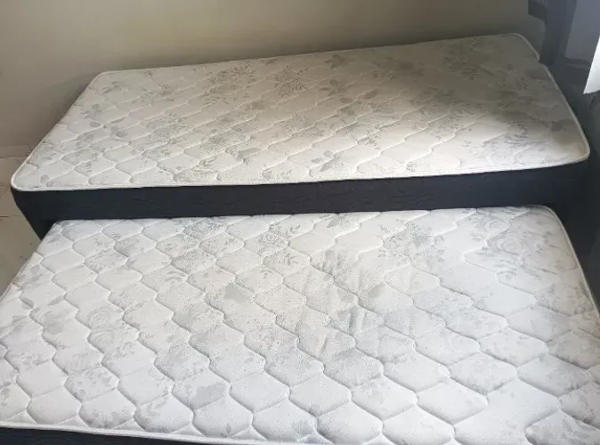 Cama box conjugado com cama auxiliar