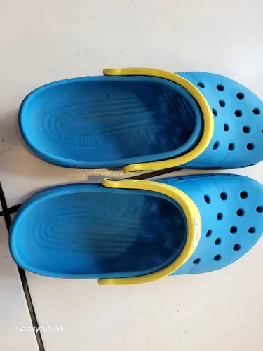 Chinelo crocs