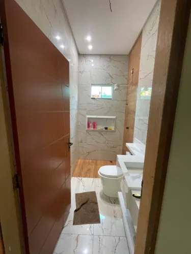 Alugo casa nova