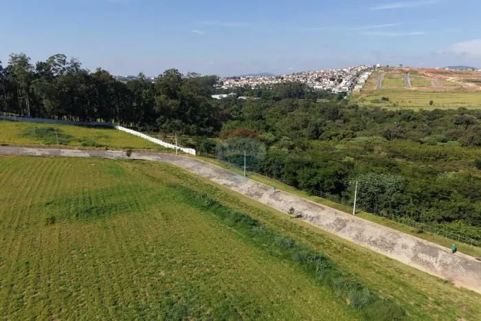 Terreno Residencial à Venda no Condomínio Eco Curitibanos em Bragança Paulista.