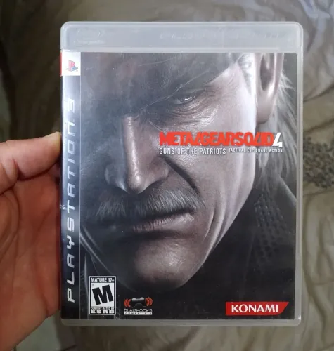 Metal Gear Solid 4 Guns Ps3 - seminovo excelente estado.