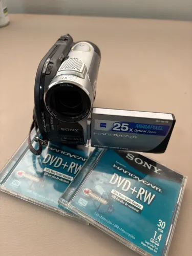 Filmadora Sony HandyCam Prata dcr-dvd308 
