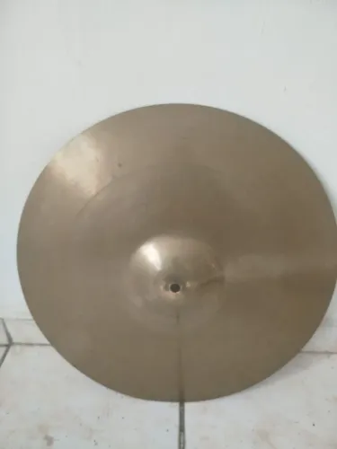Vendo pratos sabian liga B8  18 polegadas condução,$4800,00