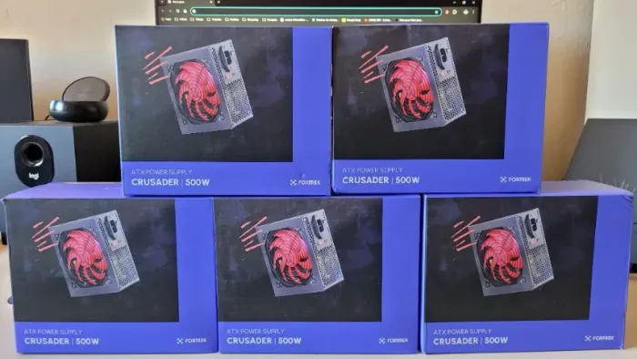 Fonte nova, lacrada, com garantia! Gamer Crusader 500W!