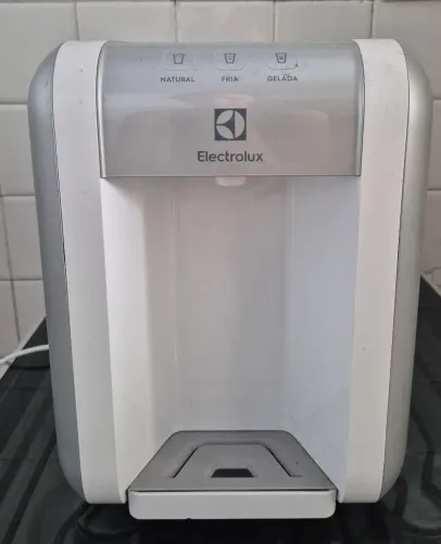 Filtro / Purificador de Água Semi Novo - Excelente Estado!