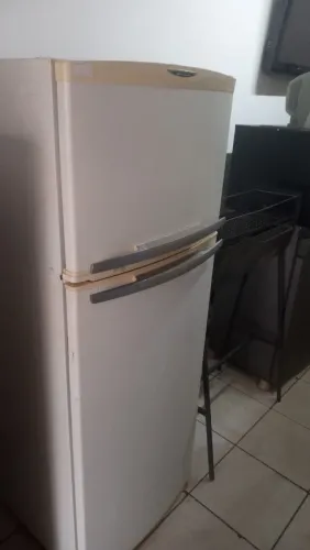 Geladeira Duplex Usada - Boa Oportunidade! 220v tenho outros modelos e móveis entrego