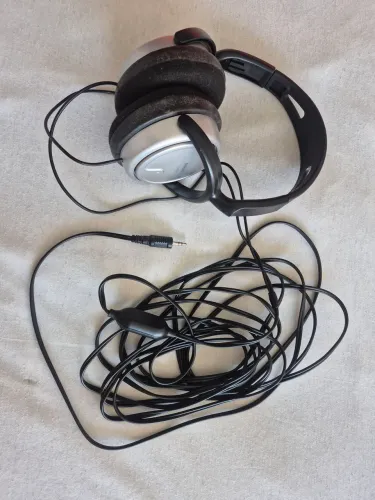 Headphone Philips profissional com fio SHP2500