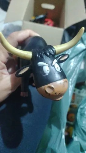 Boi da cara preta brinquedo