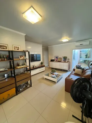 ALUGO CASA EM COND FECHADO ( regiao res pinheiros )