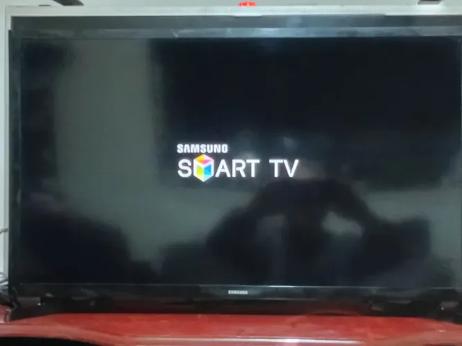 Smart TV Samsung de 32 Polegadas.