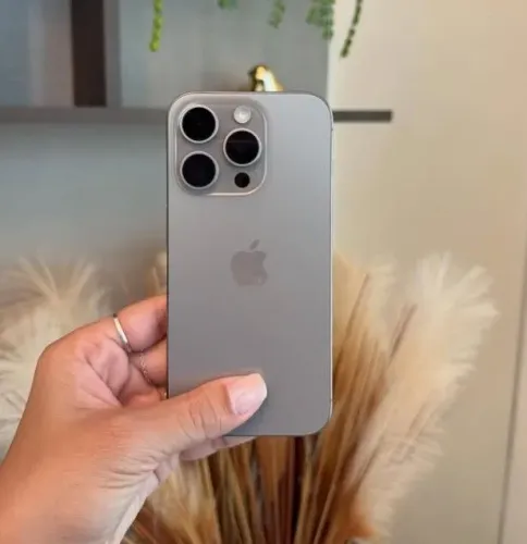 iPhone 15 pro natural 128 GB 6 meses de garantia