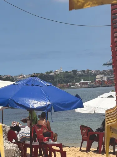 Vaga para garçom (a)