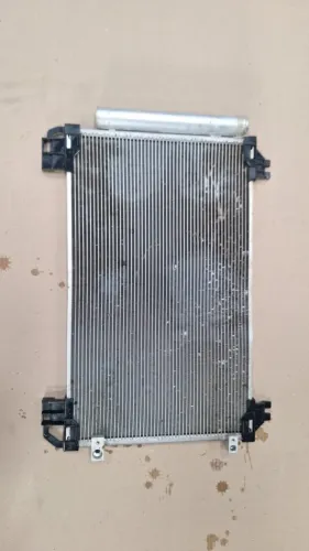 Condensador Ar Condicionado Yaris