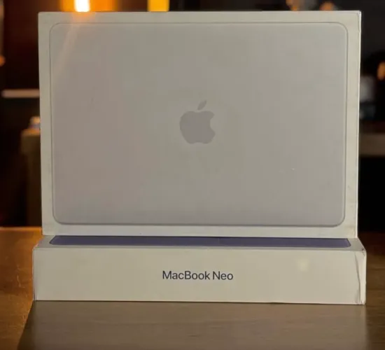 MACBOOK NEO 8GB l 512GB