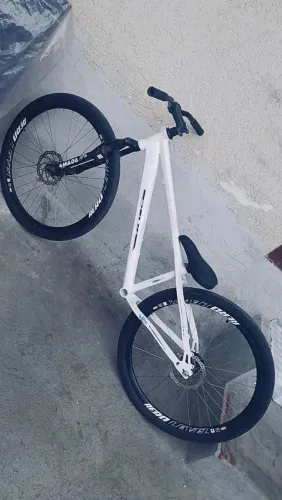 Vendo bicicleta hupi whister