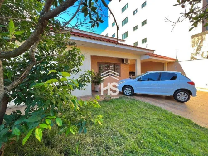 CASA COM 5 DORMITÓRIOS A VENDA NO CENTRO