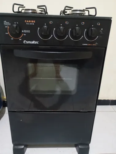  Vende-se um fogão dois meses de uso