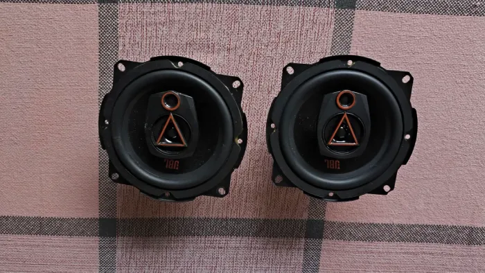 Par de Alto-falantes JBL 5TRMS80 5" - Perfeito Estado