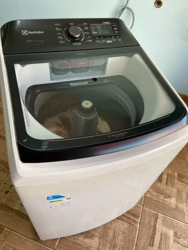 Máquina de lavar roupa Electrolux 17 kilos 