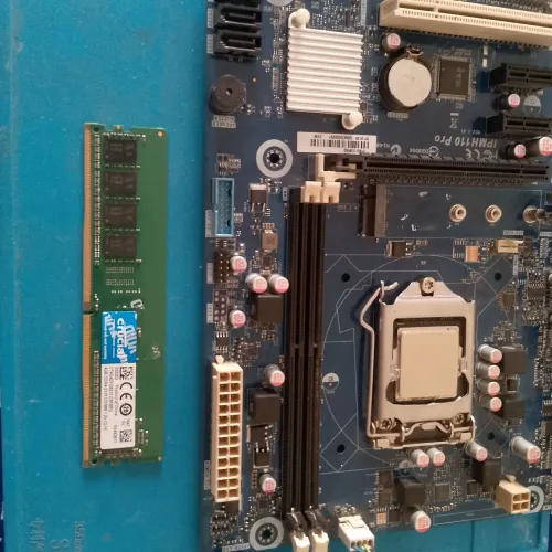 PLACA MAE PCWARE + PROCESSADOR G3900 + 4 GB DDR4 + SSD 120 GB