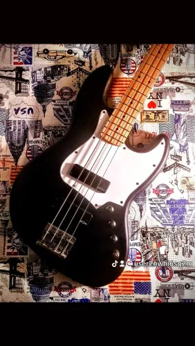 Baixo fender Squier Contemporâneo