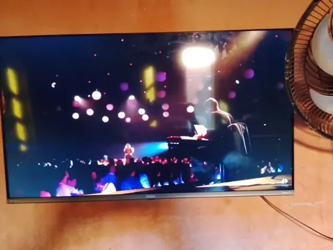 Televisão 43 polegadas nova