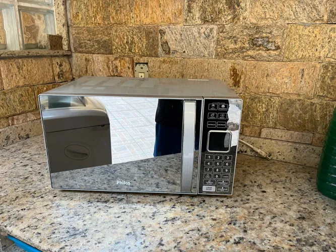 MICROONDAS PHILCO ESPELHADO COELHO NETO 25L FUNCIONANDO PERFEITAMENTE TUDO  300,00 