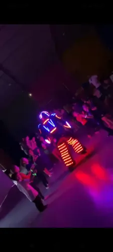 Robô led