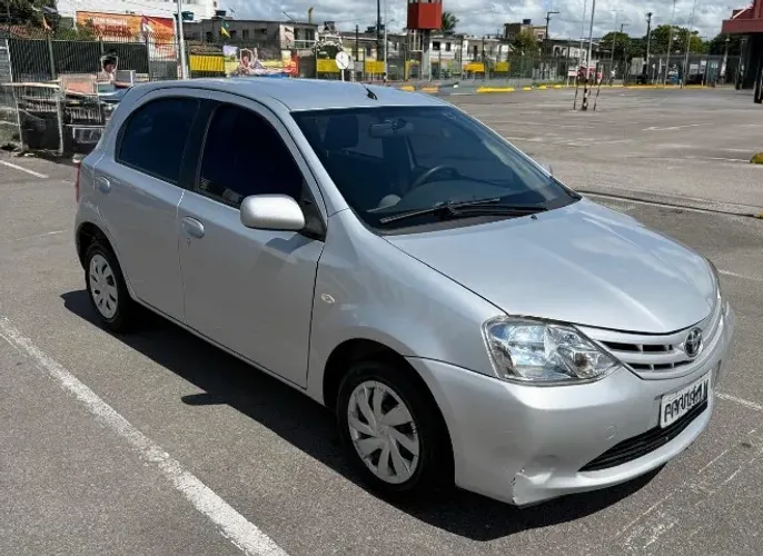 Toyota Etios XS 1.3 Flex 16V 5P Mec. 2013