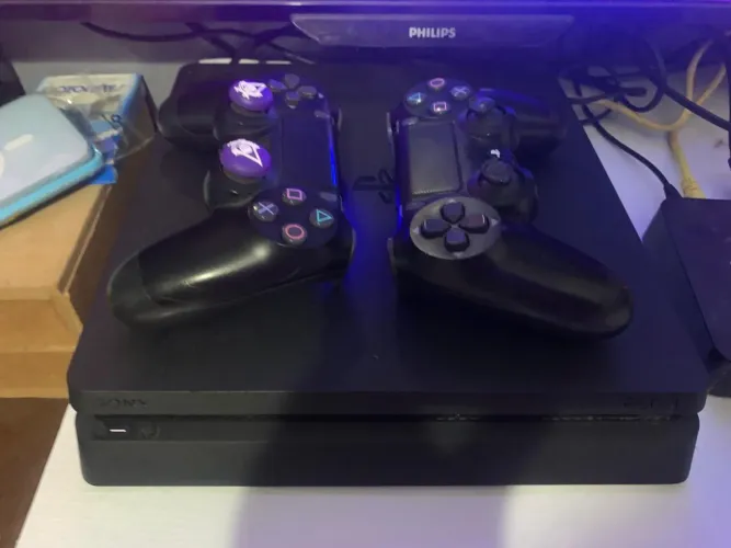 Ps4 1 tera 3 controles 20 jogos