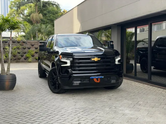 Chevrolet Silverado High Country 5.3 V8 AWD Aut. 2025