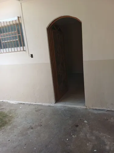 Aluga-se casa ipaussurama