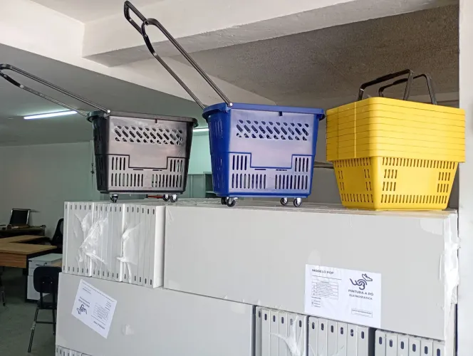 CESTA PARA MERCADINHOS COM RODAS E DE MAO *