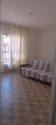 Alugo apartamento no bairro: Cruz das Almas