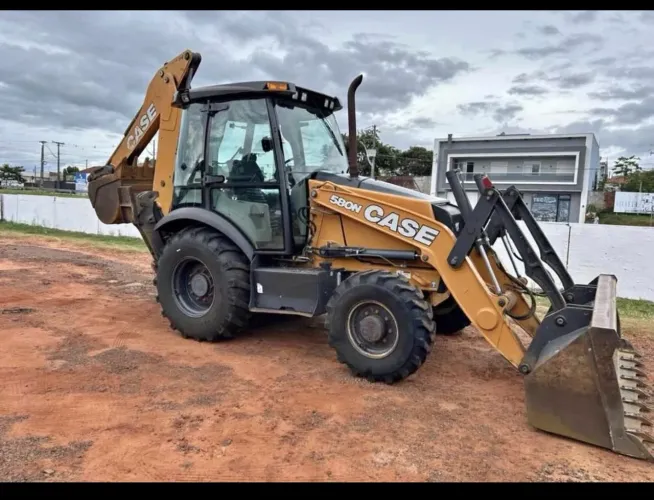 Retroescavadeira case 580N 2019 